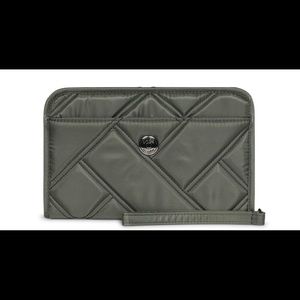 Lug Zepplin Wallet in Olive NWOT